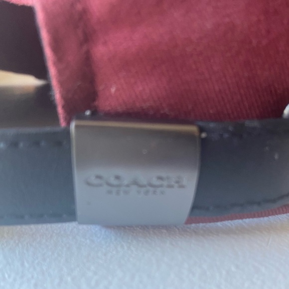 Coach Burgandy cap - Picture 7 of 7